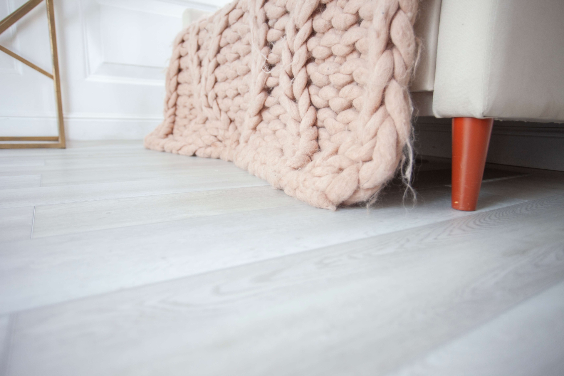 SPC ламинат «Damy Floor» Дуб Зимний (1220*180*4 мм) — купить в Керчи