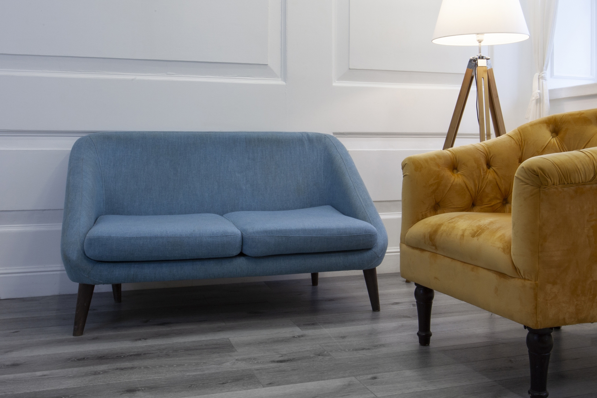 Усовершенствованная кварц-виниловая плитка «Damy Floor» Дуб Сильвер (1227*187*2,5 мм) — купить в Керчи