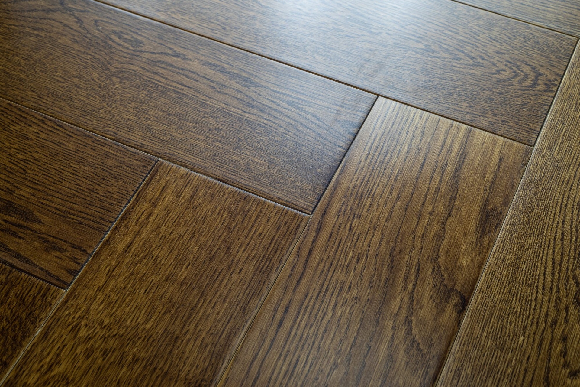 Инженерный паркет «Damy Floor» Ореховый (укладка елочкой) — купить в Керчи