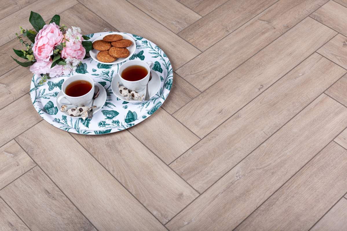 Замковая ПВХ плитка "Aberhof" Carmelita 0532 (615*123*5 мм) — купить в Керчи